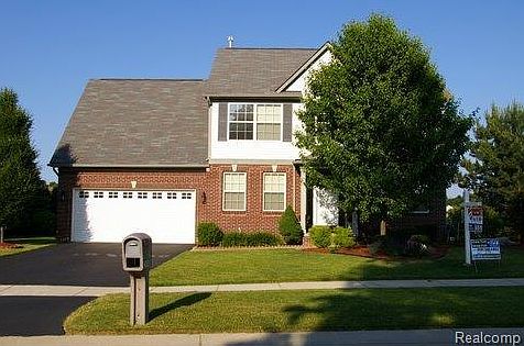 1st image of 2504 Huntington Dr