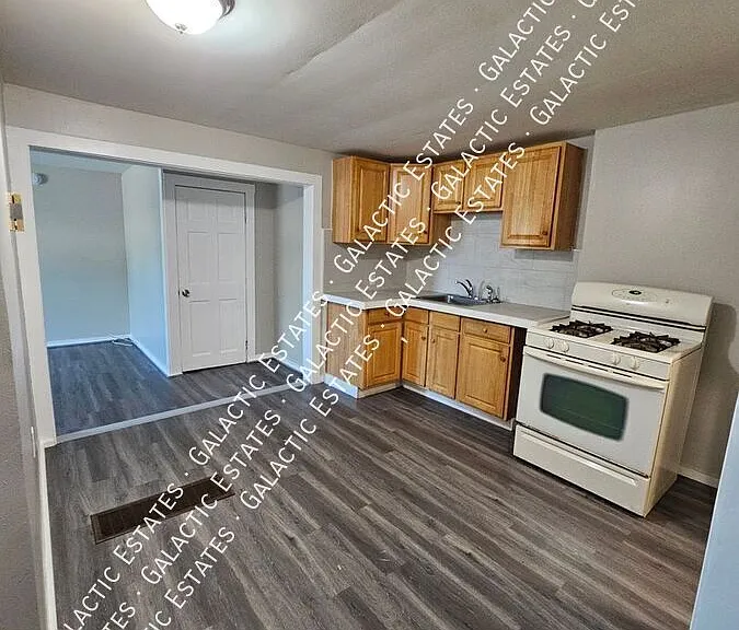 65 Pine St #3 — Photo 1