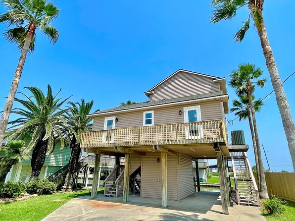 27 Tarpon Ln, Freeport, TX 77541