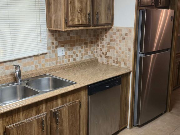 5th image of 690 N Castle Rock Street Spc 11