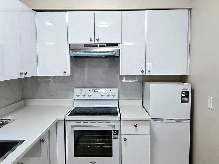345 W 15th Ave #2 — Photo 5