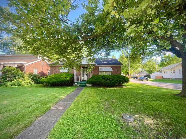 1101 Ravenswood Dr, Evansville, IN 47714