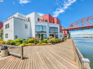 940 NW Naito Pkwy APT L6, Portland, OR