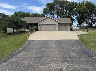 2309 E Pine Tree Ct, Milton, WI 53563
