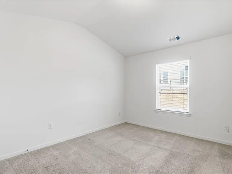 2730 Kemp Ct — Photo 25