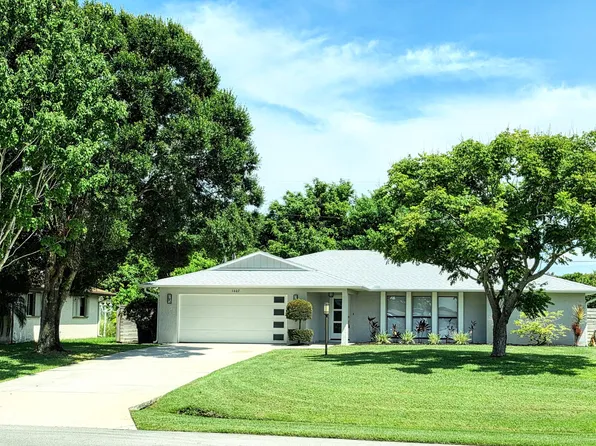 1602 SE Holiday Road, Port St Lucie, FL 34952
