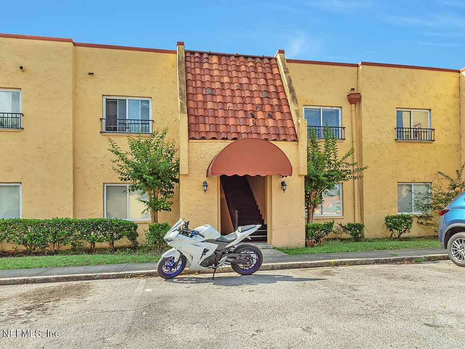 1st image of 3916 CORRIDA Court #8