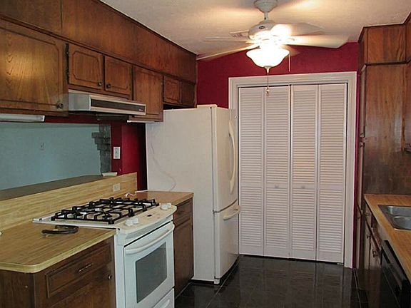 5th image of 21110 Southern Colony Ct #1