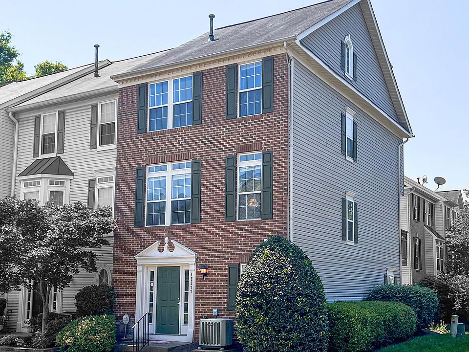 1st image of 12377 Cedar Lakes Dr