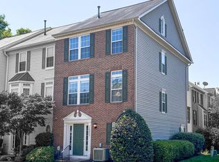 12377 Cedar Lakes Dr, Fairfax, VA 22033