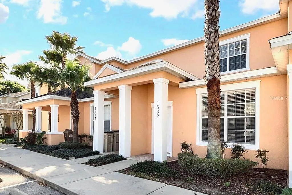 3 bed, $6,750 — Photo 2