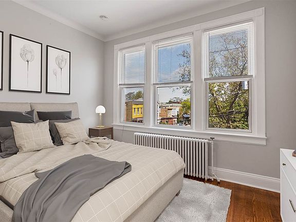 5th image of 95 Stuyvesant Ave