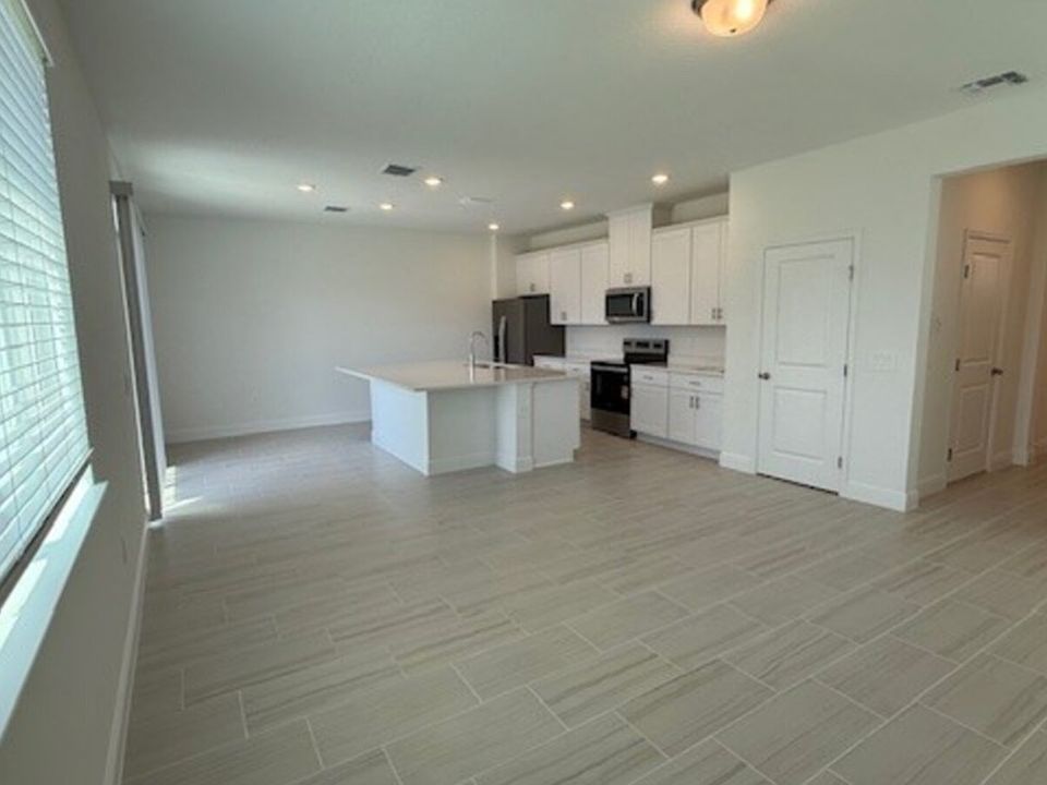 2nd image of 1832 Archer Dr
