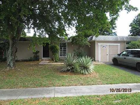 4th image of 7814 NW 72nd Ave