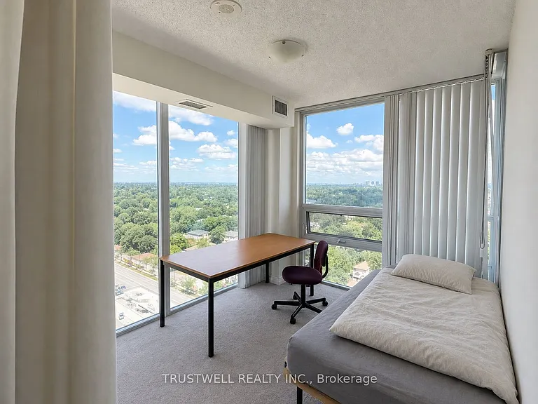 35 Hollywood Ave #2120 — Photo 6
