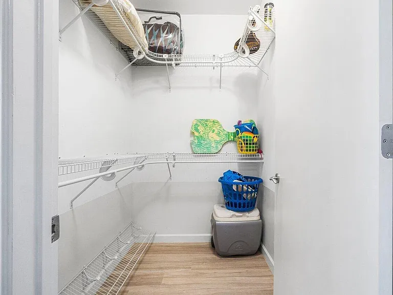 2640 Lake Shore Dr #711 — Photo 36