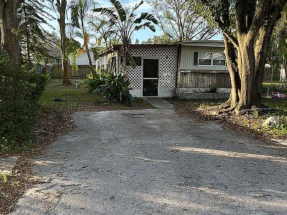 2nd image of 6098 137th Ave N