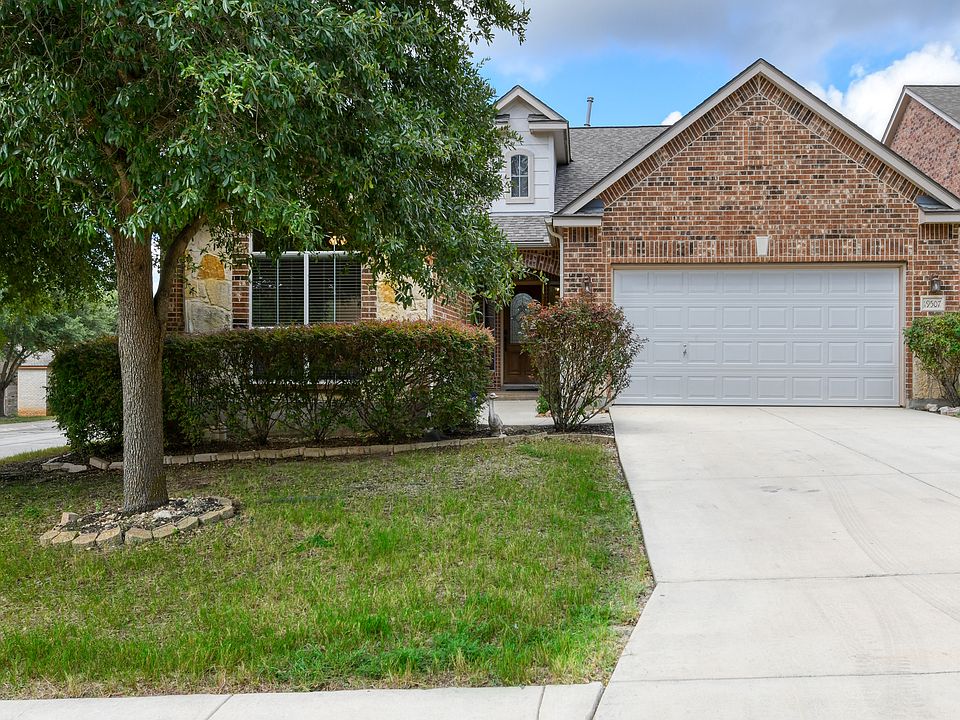 1st image of 19507 Highgrove Ln