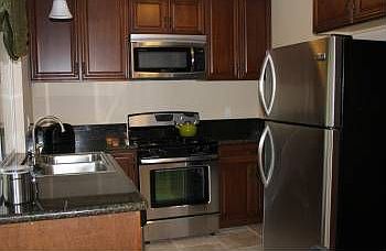 4th image of 10951 Parkdale Ave