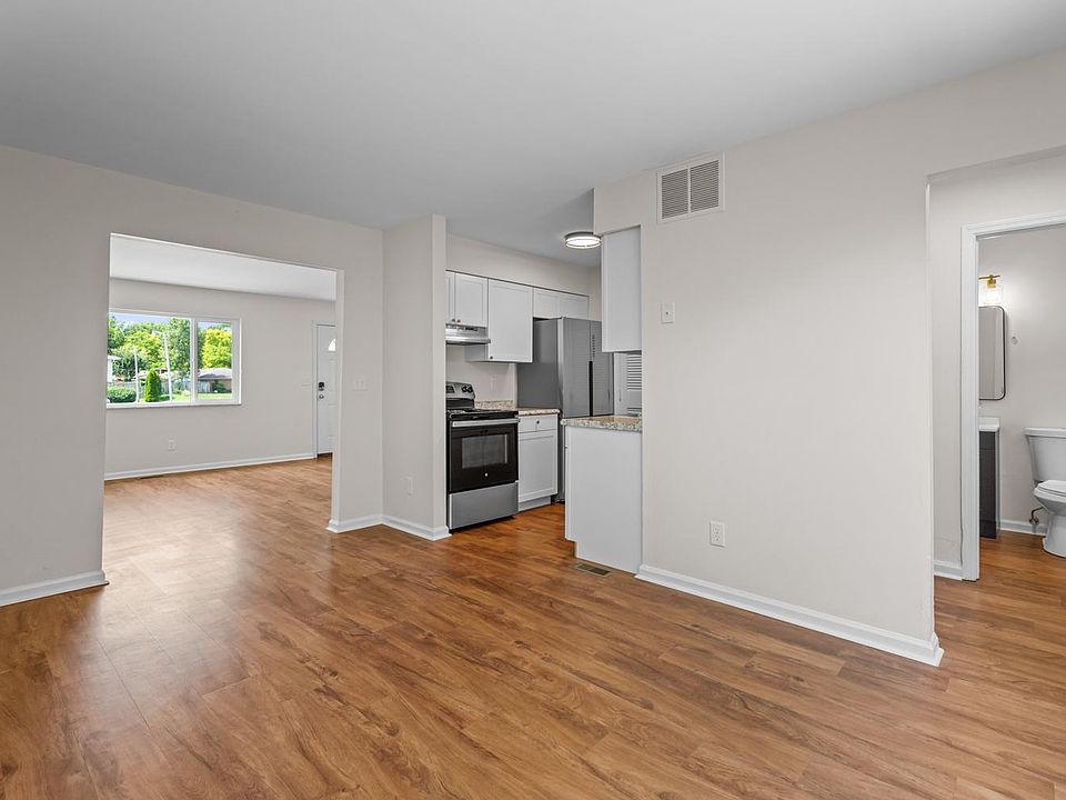 1st image of 2987 Benchwood Dr