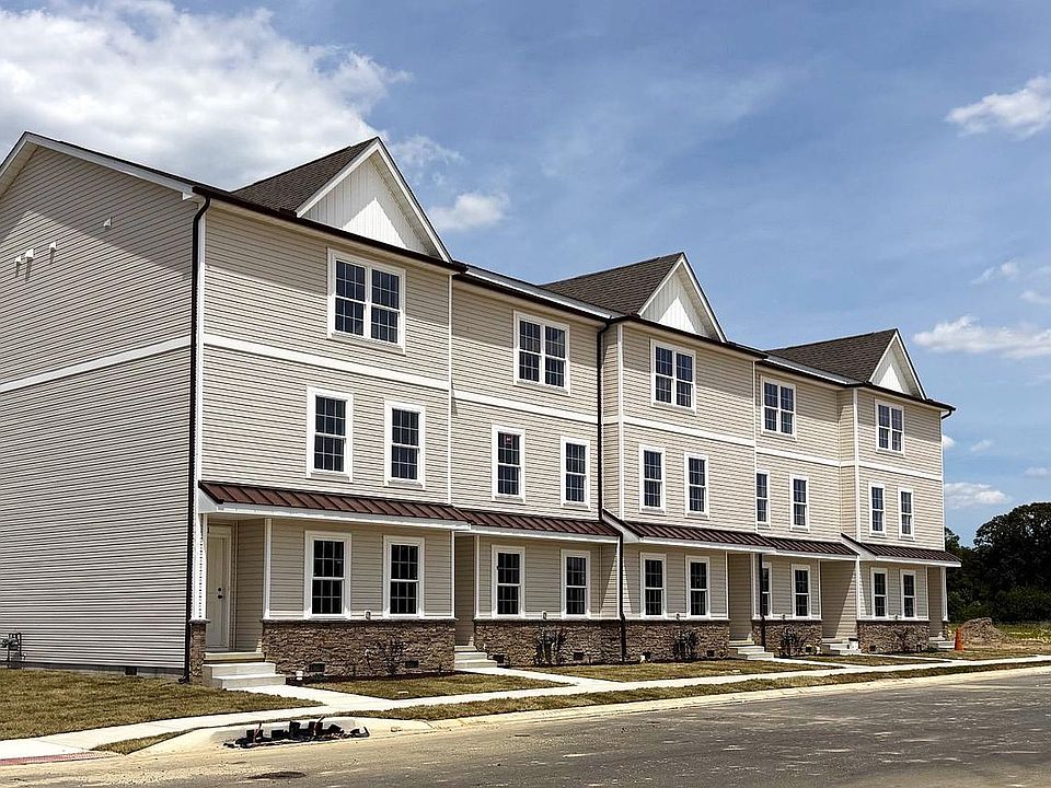 1st image of 11 Hazel Grove St #103