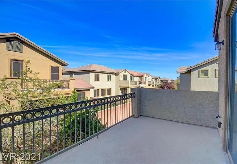 3920 Piedra Falls Ct — Photo 14