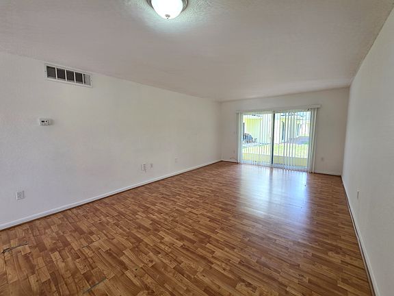 2nd image of 505 NW 177th St APT 104