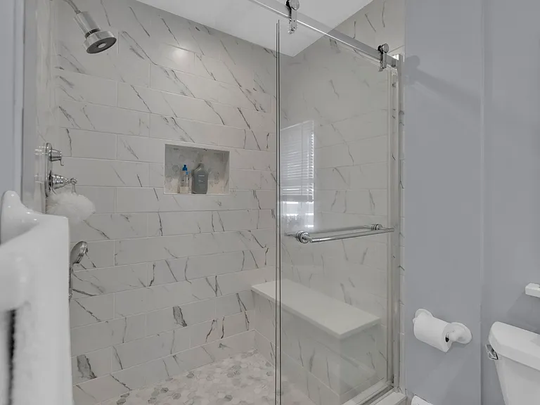 44 Hazelwood Ave — Photo 17