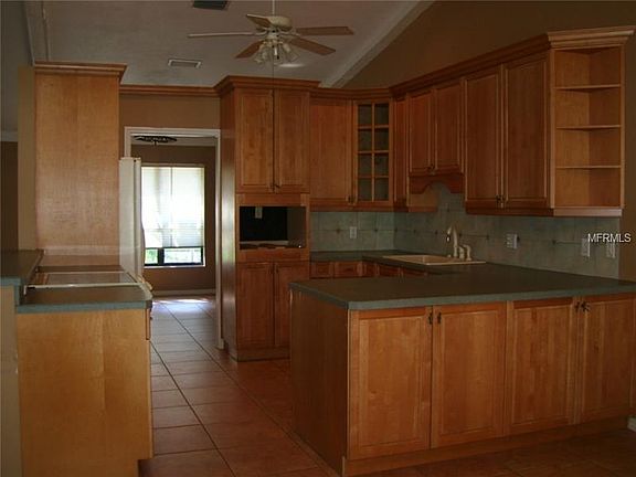 5th image of 2307 Greenhills Dr