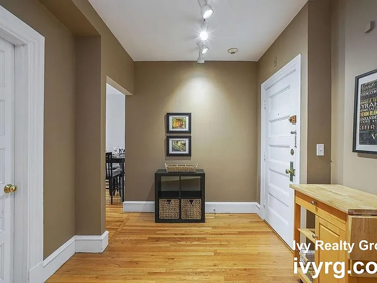 2 Arlington St #22 — Photo 4