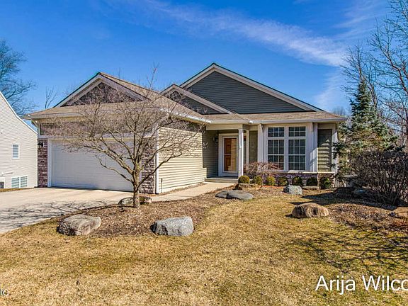 3rd image of 1289 Dogwood Meadows Dr SE