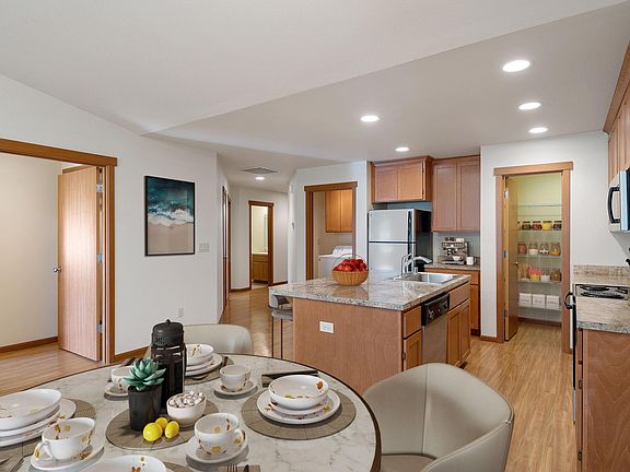 4th image of 312 154th St E