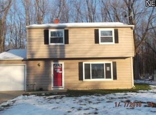 1111 Cloverleigh Dr, Madison, OH 44057