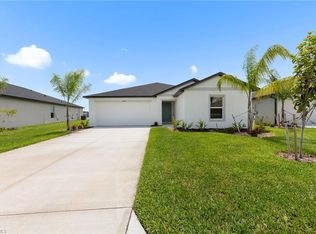 17627 Paradiso Way, North Fort Myers, FL 33917