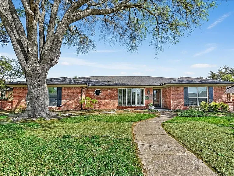 2321 Merrimac Dr