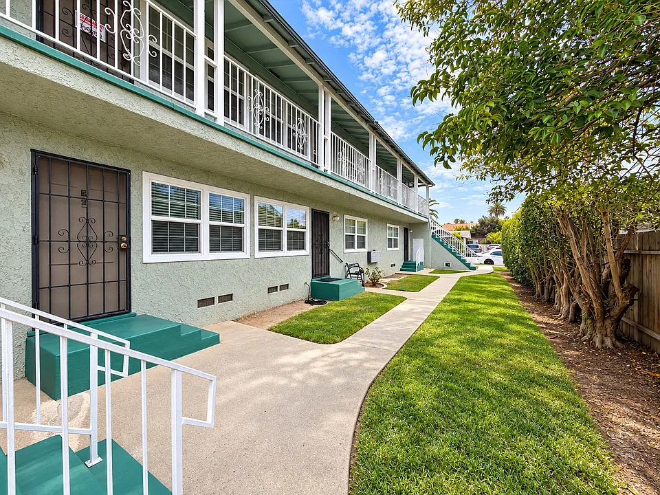 811 Ohio Ave #1