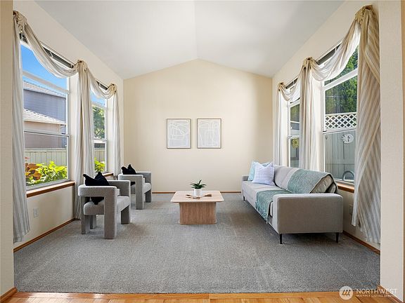 4th image of 3138 Hunter Court