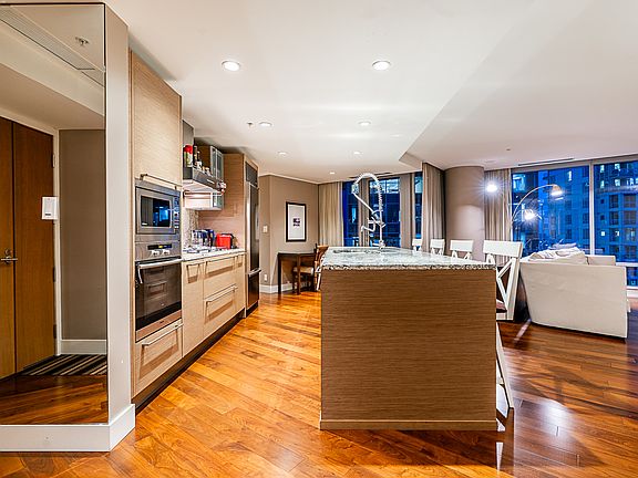 4th image of 1111 Alberni St #2409