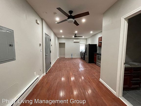 4th image of 427 W Girard Ave #10400570