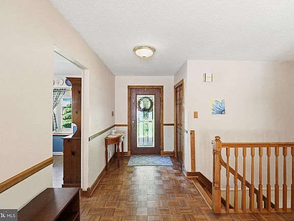 5th image of 12615 Eastbourne Dr