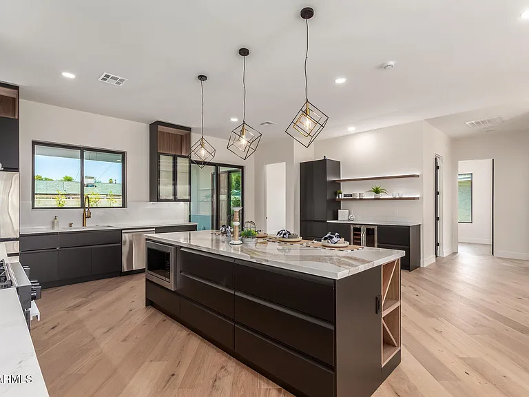3014 E Avalon Dr — Photo 14