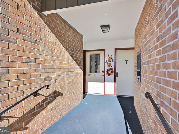 2nd image of 404 Meadowview Ln #404