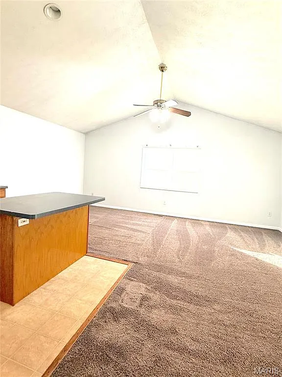 3 bed, 3.0 bath, 1500 sqft, $1,600 — Photo 4