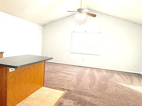 4th image of 723 Sycamore St APT C