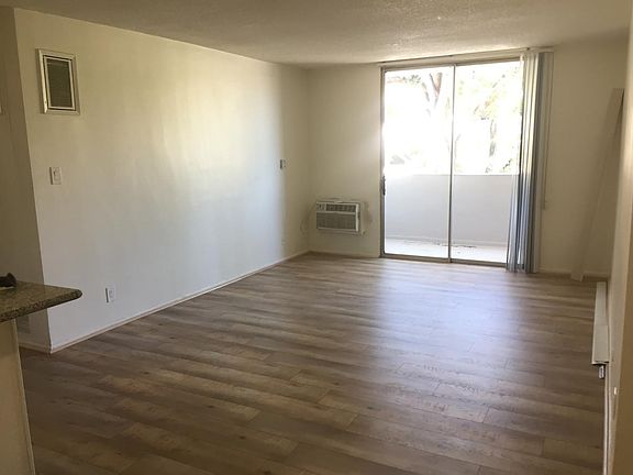 5th image of 1221 N Spaulding Ave APT 205