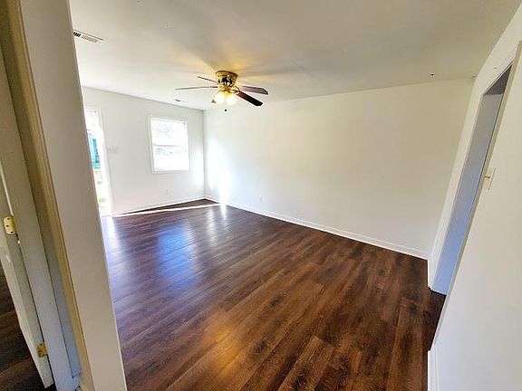 2nd image of 1004 E 16th St
