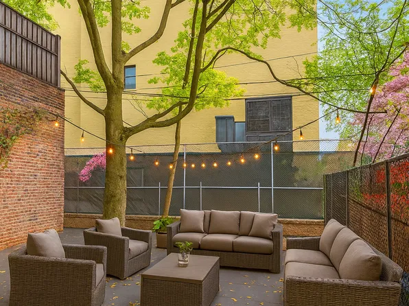 22 Dodworth Street image 1 of 12