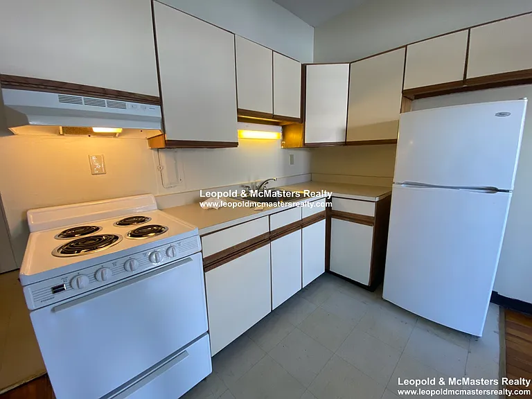 1124 Commonwealth Ave — Photo 24