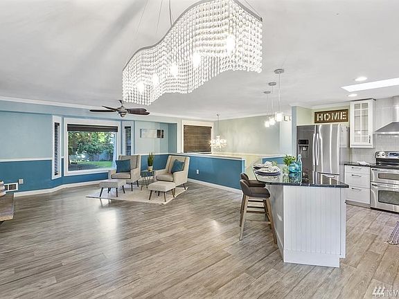 4th image of 7600 Tyee Way NE