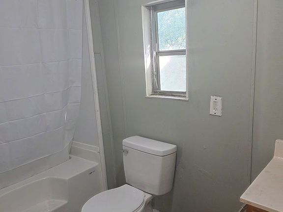 3rd image of 131 Naomi Dr